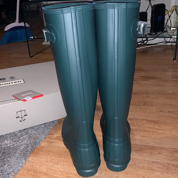 Authentic Hunter Wellington boots Size 9 - Picture 3 of 16